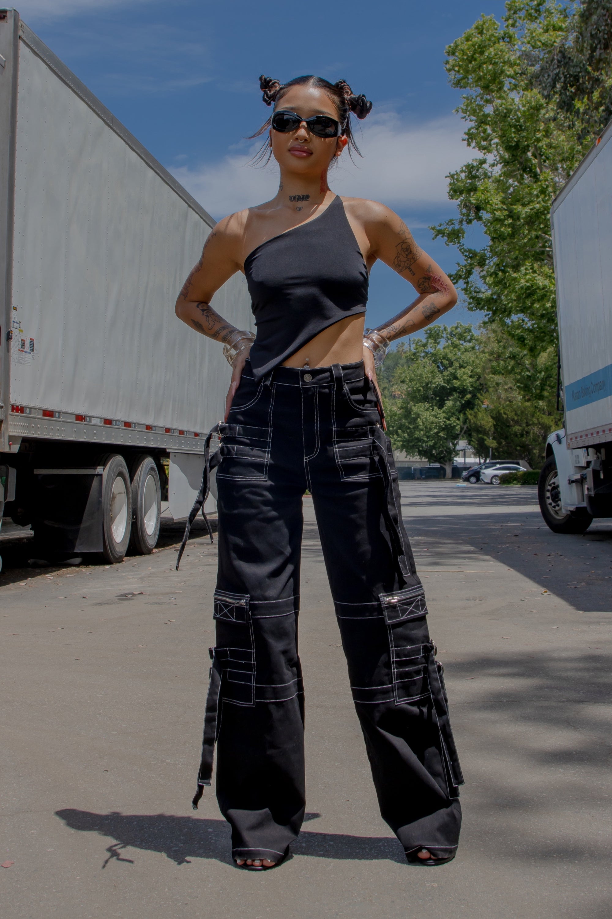 Contrast Stitch Zip Cargo Pants