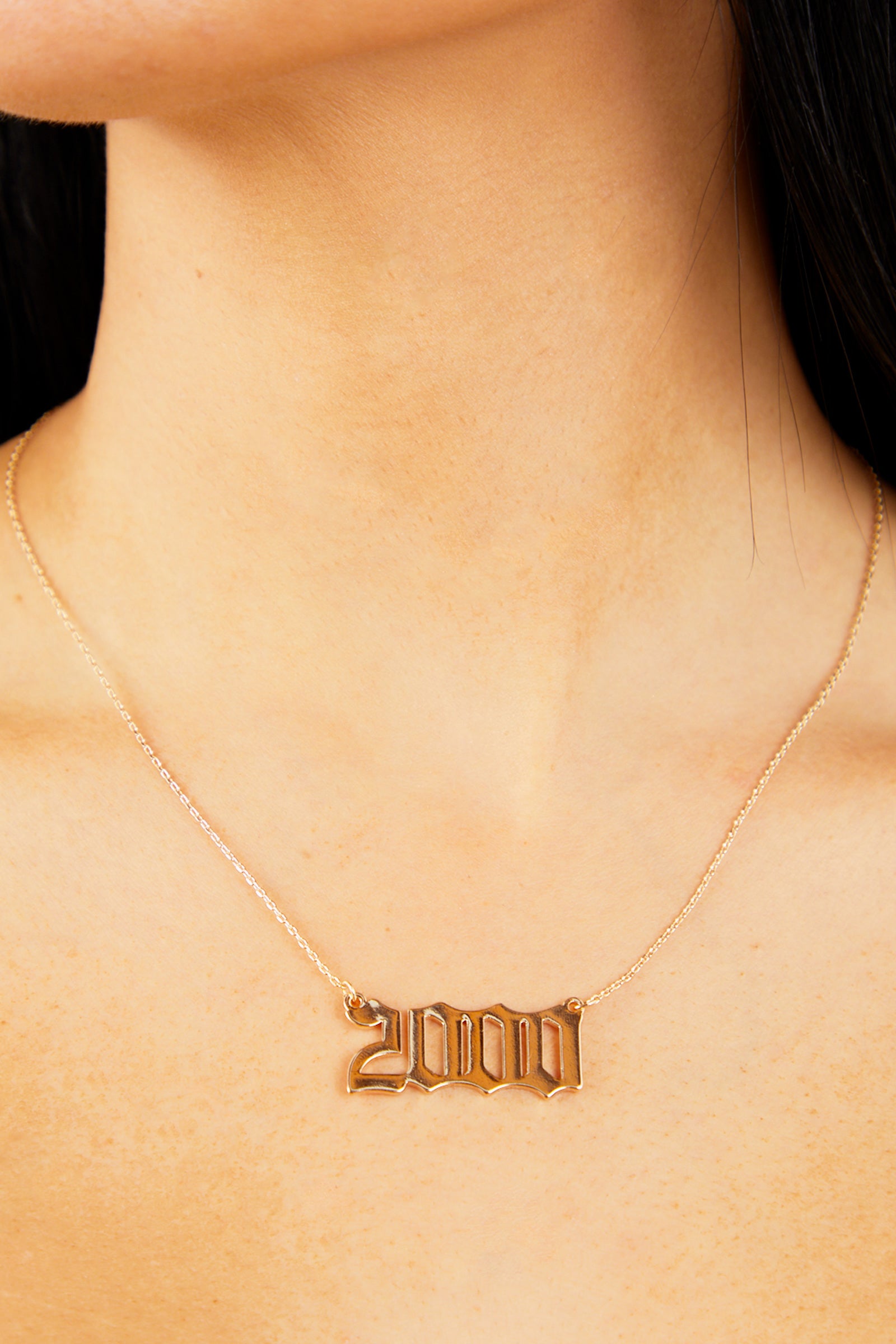 2000 Pendant Necklace - Gold