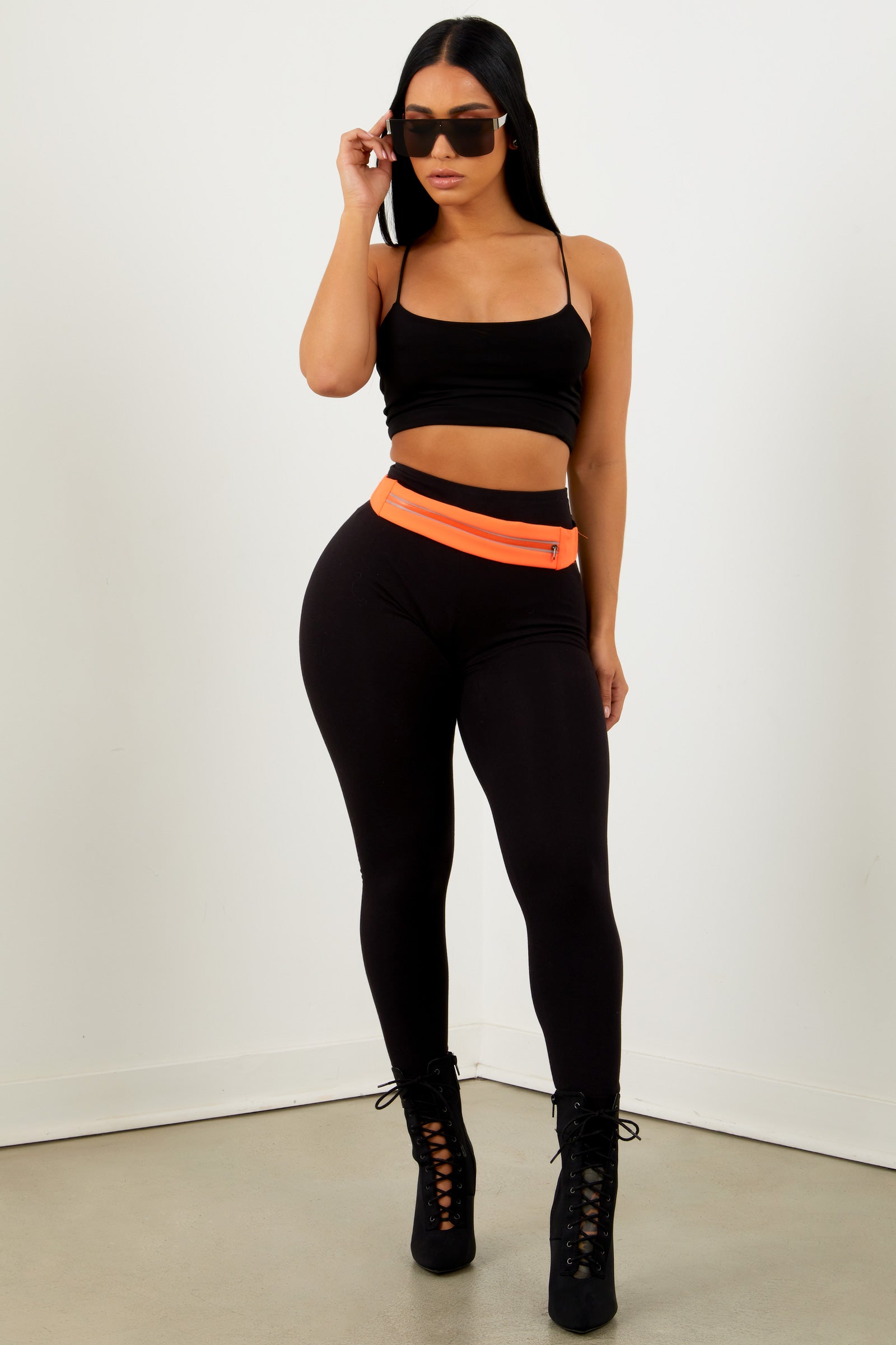 Black High Rise Legging.