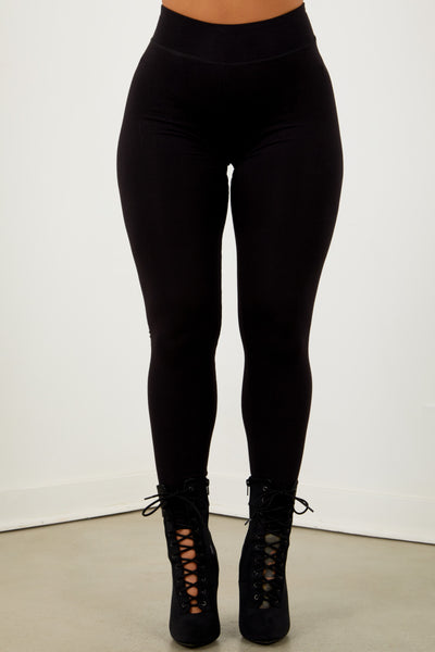 Black High Rise Legging.